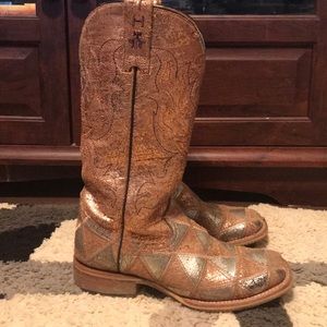 Tin haul boots